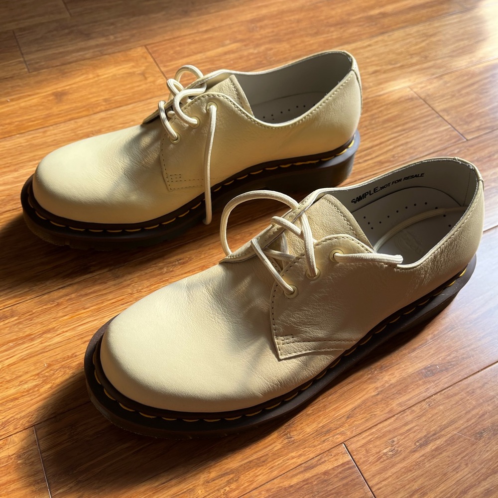 Dr. Martens 1461 Virginia Soft Leather Shoes Women's Size 9 Pastel Yellow